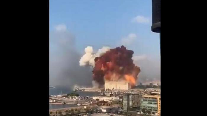 Explozie devastatoare a lovit capitala Libanului! Zeci de persoane au fost prinse sub dărămături! / VIDEO