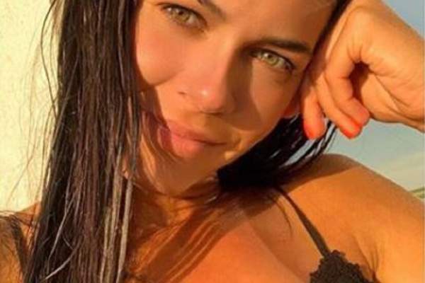Andreea Mitu face furori într-un costum de baie de senzație! Imagini cu jucătoarea de tenis pe plajele din Sicilia / FOTO