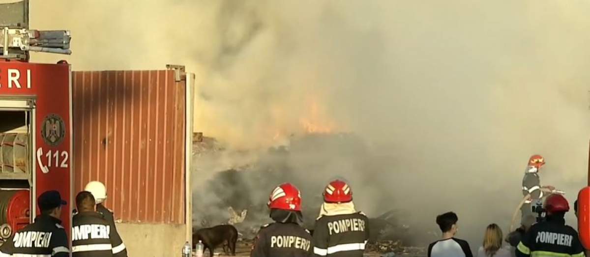 Incendiu izbucnit la groapa de gunoi din Chitila, lângă un rezervor de motorină de 5 tone! Pericol de explozie în Capitală