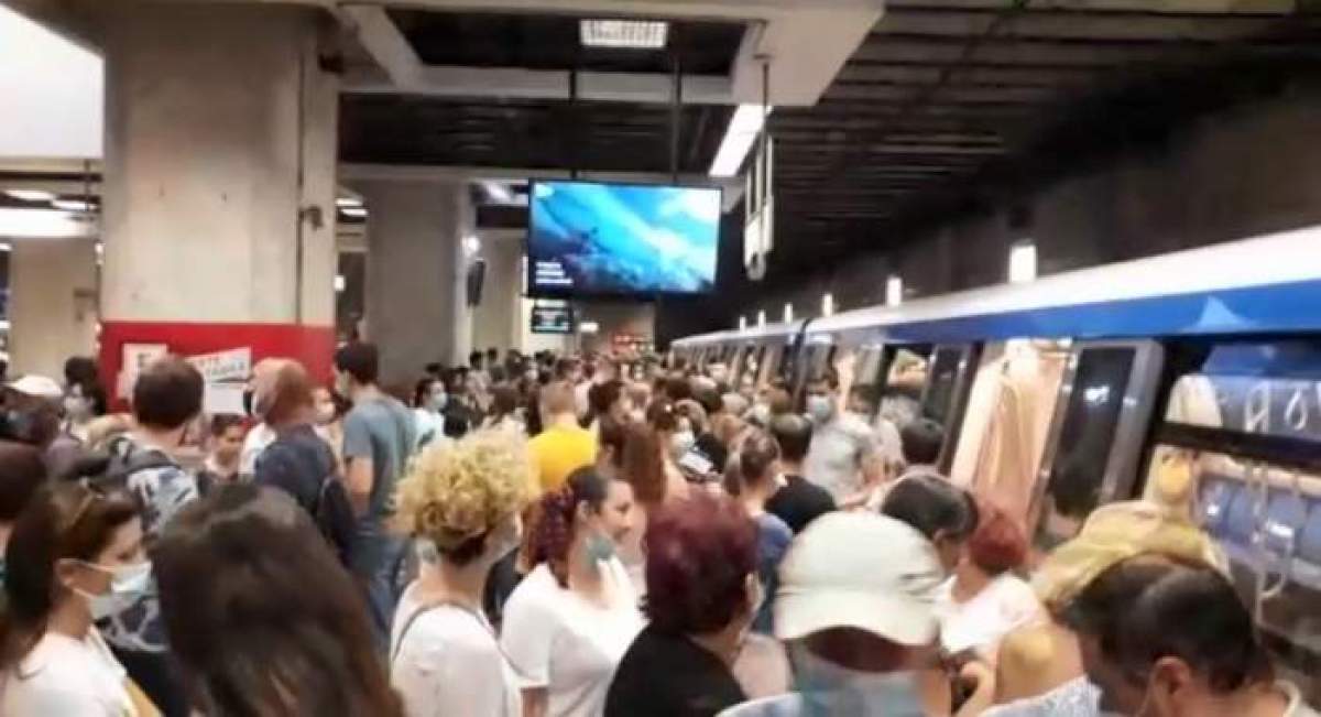 Aglomerație masivă la metrou, pe magistrala Pipera-Berceni, după ce un tren s-a blocat pe șine! Cum se circulă acum