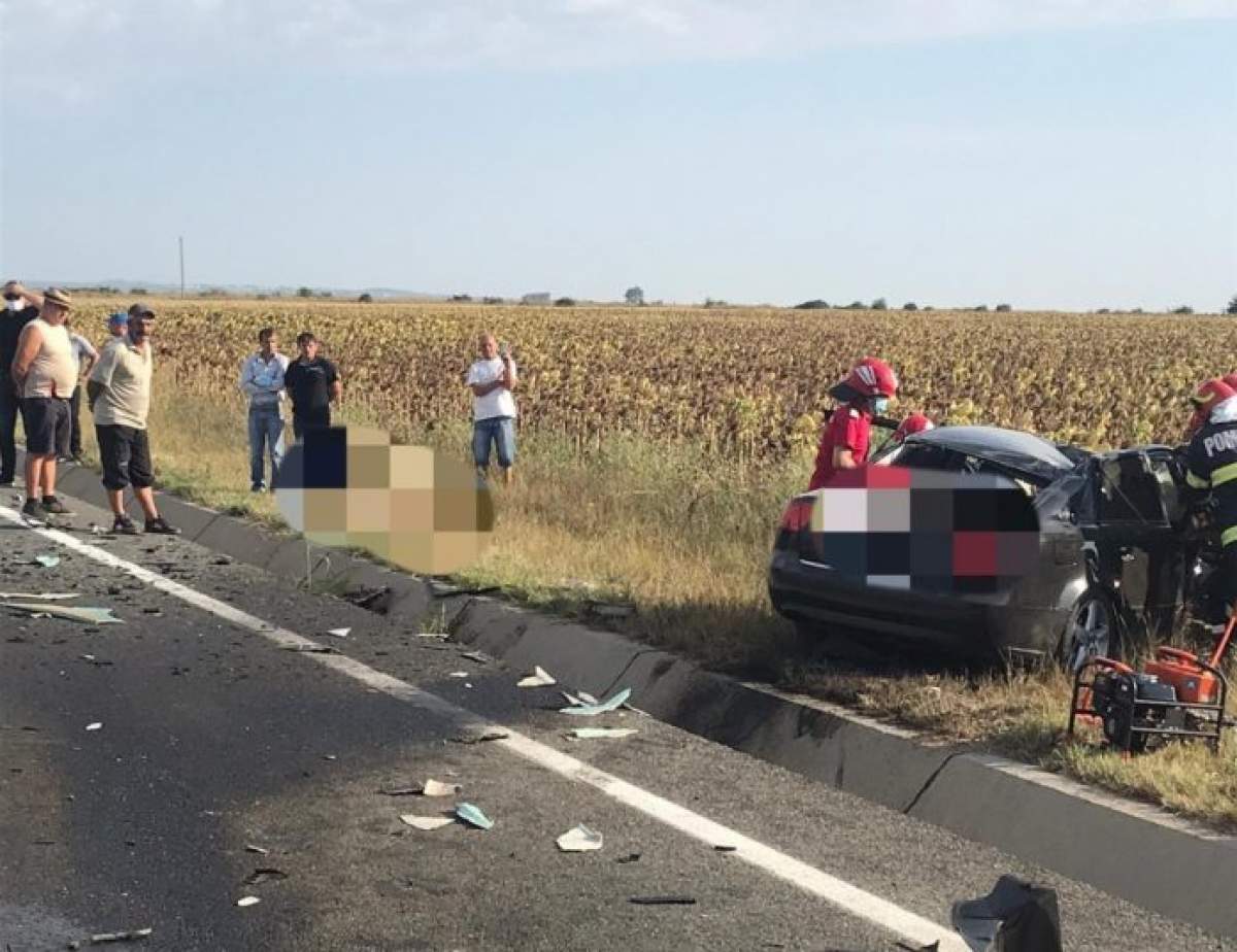 Accident tragic la Focșani. O femeie a murit pe loc după ce mașina sa a fost izbită de un camion / FOTO