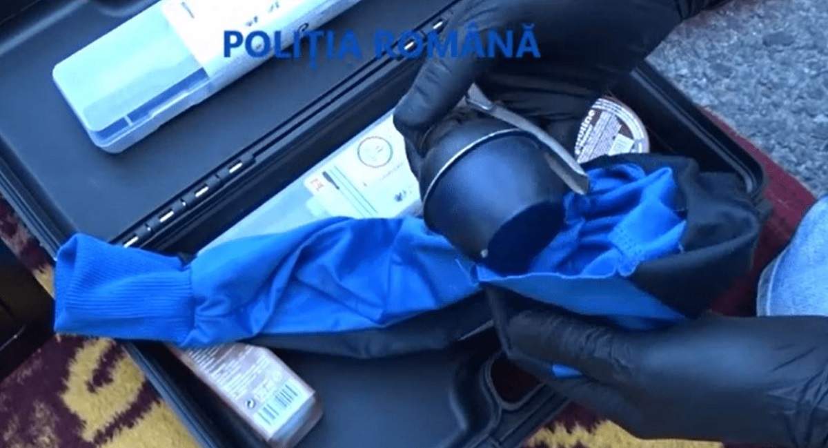 Două mașini încărcate cu grenade, arme și muniție, descoperite la Târgu Jiu! Cu ce scop au fost cumpărate