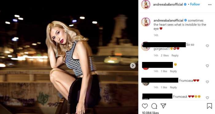 Andreea Bălan pozează noaptea la metrou, îmbăractă cu o fustă neagră și un top fără mâneci cu model