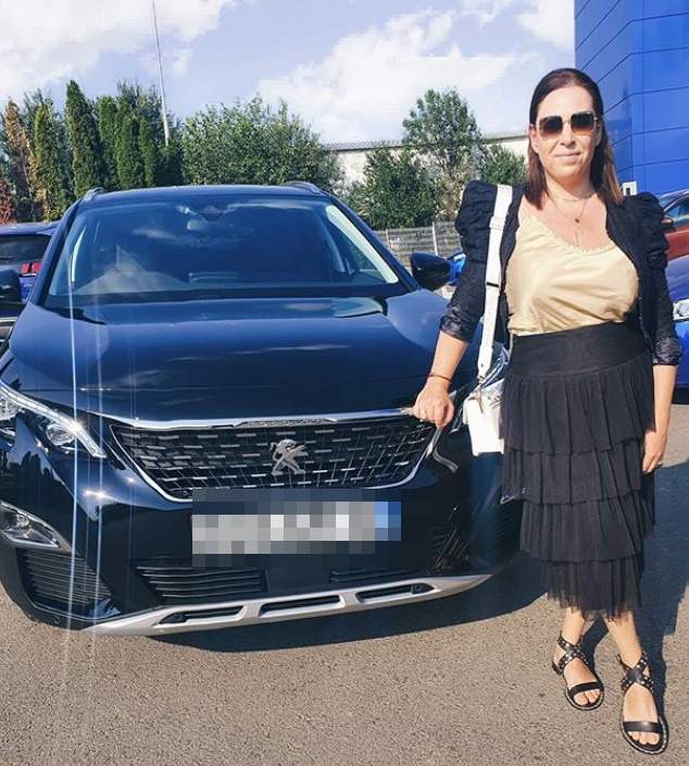 Oana Roman și-a cumpărat un nou bolid de lux! Vedeta se bucură de o mașină de mii de euro! ”M-am îndrăgostit”