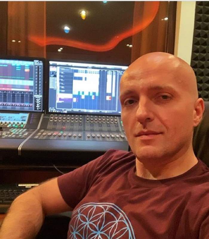 Costi Ioniță se află în studioul său