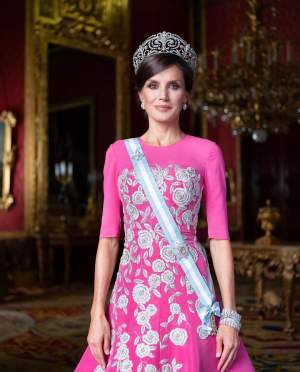 Regina Letizia a Spaniei împlineste 48 de ani. Ce operații estetice a suferit ca să arate atât de bine la această vârstă
