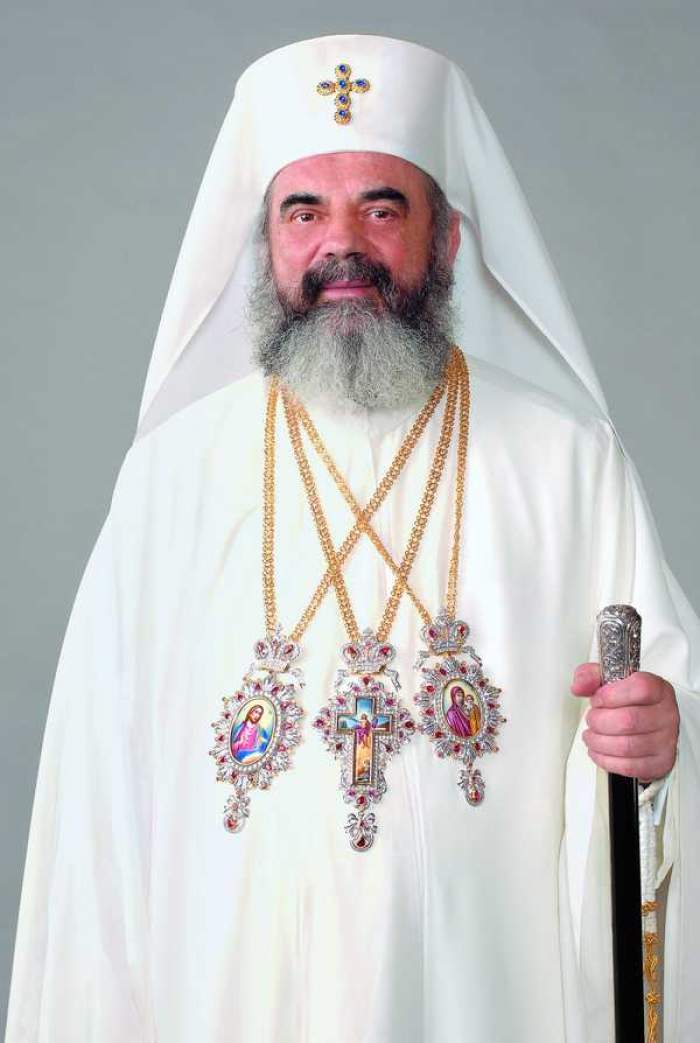 Patriarhul Daniel, la bară, pentru 20.000 de lei / Un enoriaș îl hărțuiește de opt ani