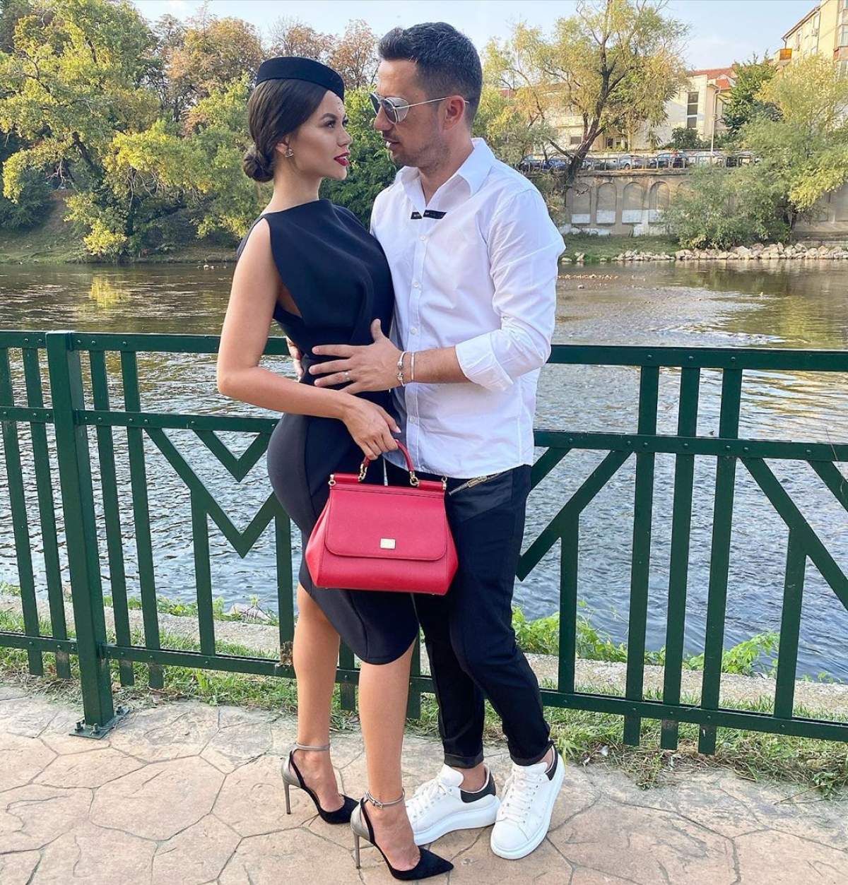 Flick și Denisa Hodișan, îmbrăcați foarte elegant, la un eveniment în Oradea