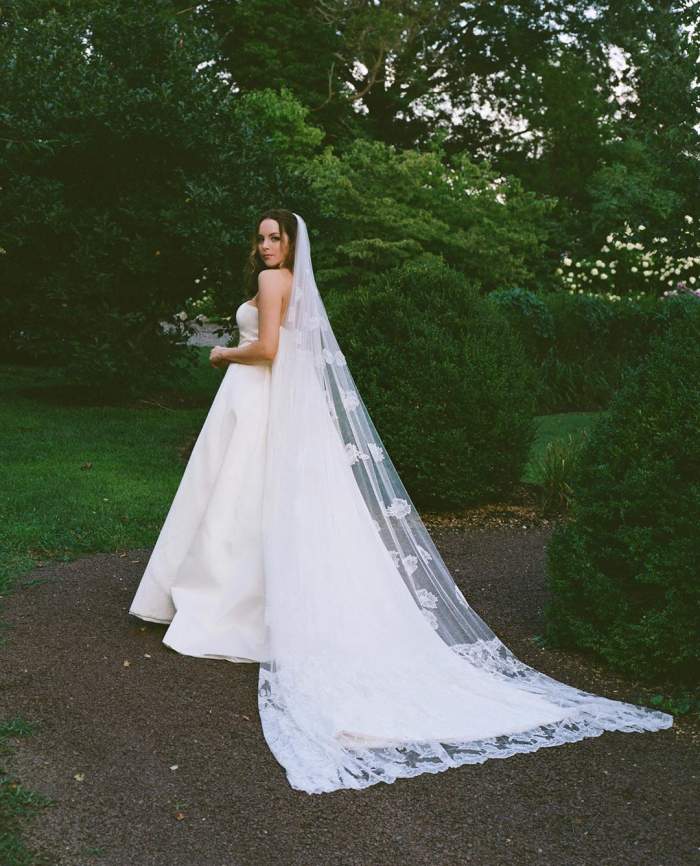 Actrița Elizabeth Gillies s-a căsătorit. Imagini de poveste de la nunta vedetei din „Victorious” / FOTO