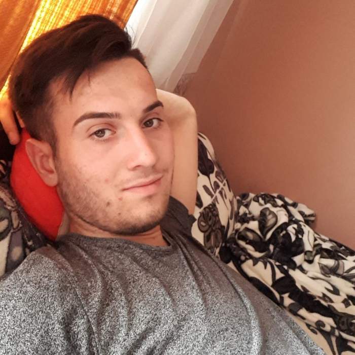 Și prietenul lui a fost strivit sub camionul cu lemne.