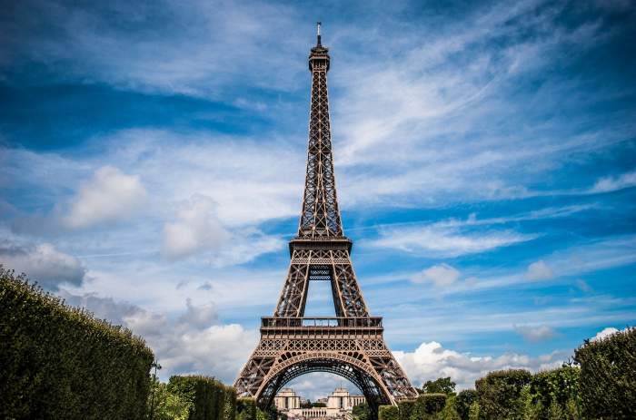 Turnul Eiffel din Paris