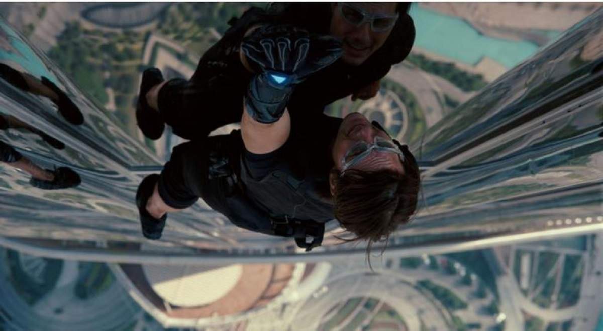 Tom Cruise filmeaza o scena periculoasa intr-un film