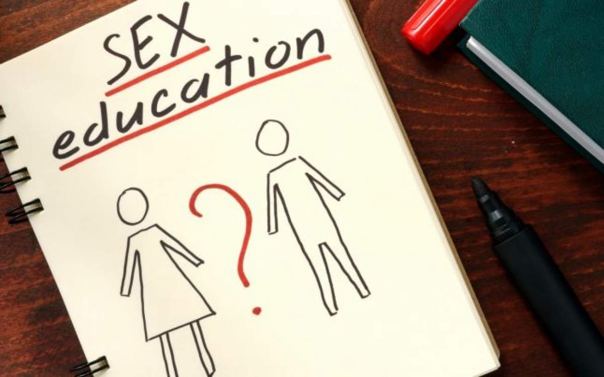 Cum se face educația sexuală în școli