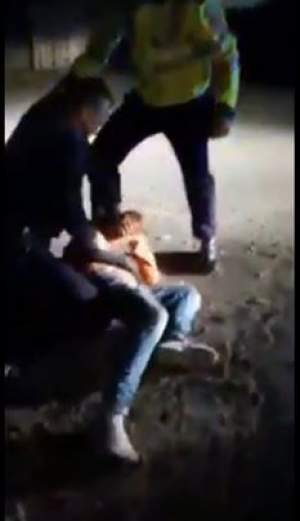 FOTO. Polițiști, scandal cu înjurături la Vâlcea: „Morţii mă-tii să-ţi f***!”
