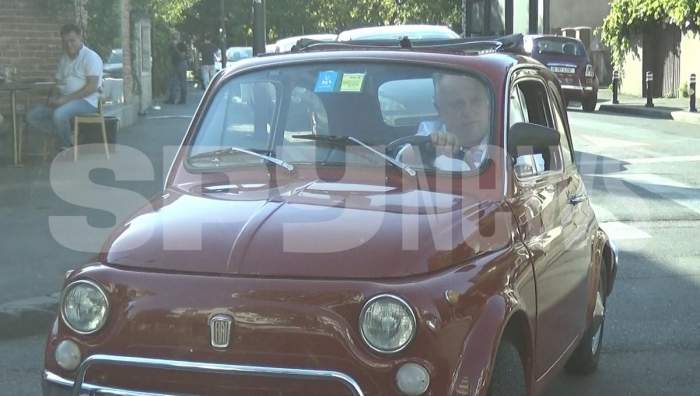 Claudiu Florică, un om mare și important, dar care conduce o mașină mică și de colecție! Cum arată ”bijuteria” pe patru roți a milionarului! / VIDEO PAPARAZZI