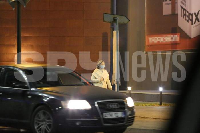 De când e într-o relație, Andreea Marin e ținută departe de dezamăgiri! Aflată la „ananghie”, iubitul ei îi sare imediat în ajutor! Cum au fost surprinși cei doi! / PAPARAZZI