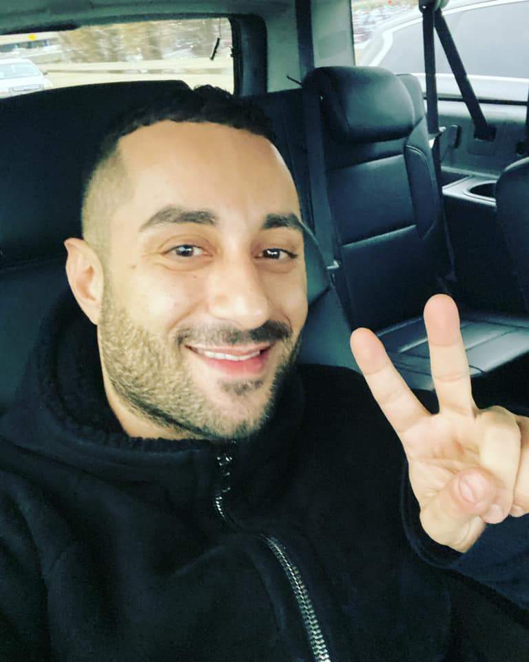 DJ-ul Joseph Capriati este în stare critică la spital, după ce a fost înjunghiat chiar de propriul tată, de față cu toată familia