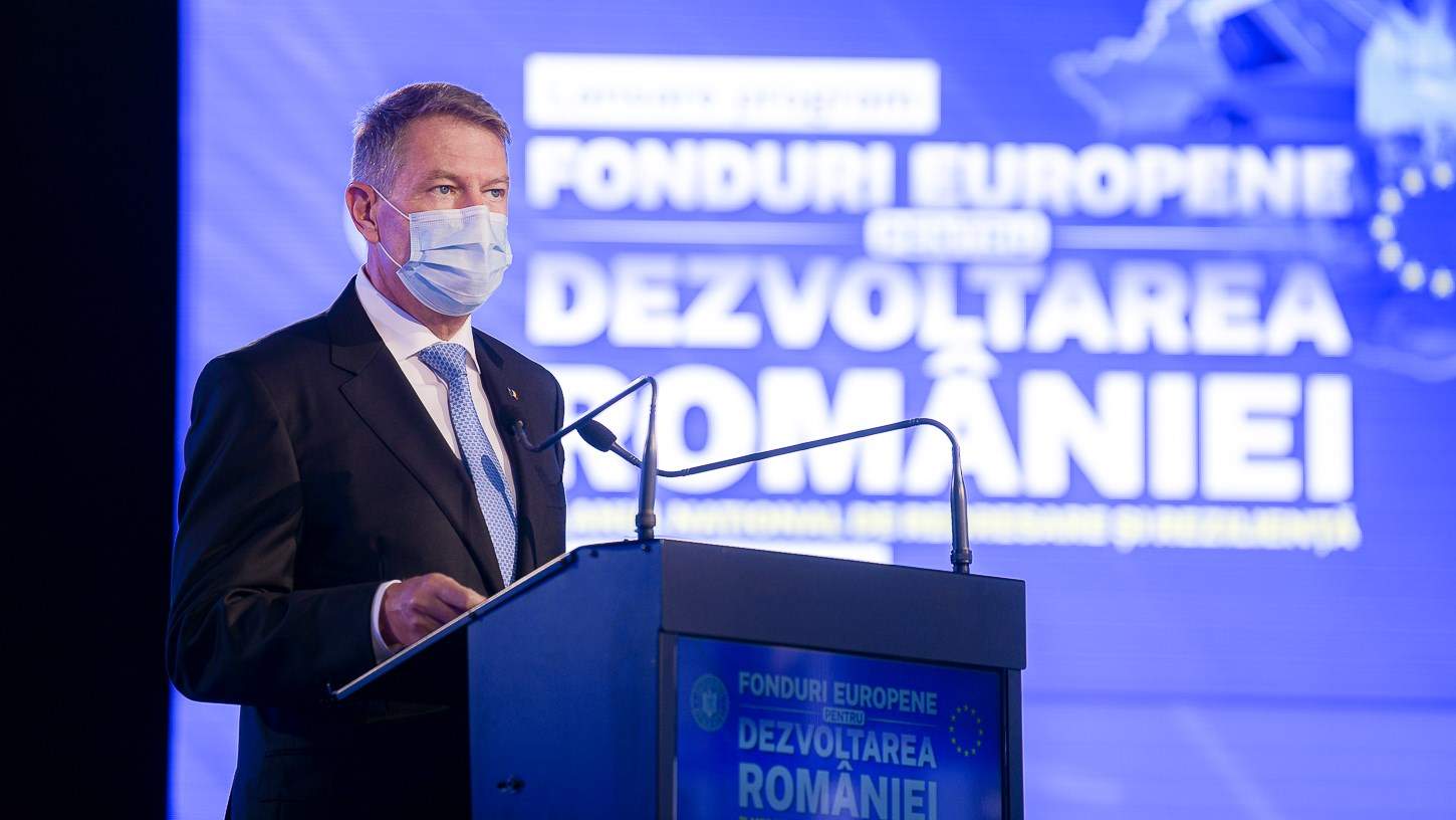 Klaus Iohannis se vaccinează împotriva COVID-19, vineri! Președintele va face acest lucru în mod public