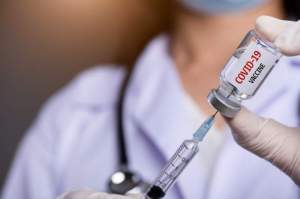 Pacienții fără vaccin anti-Covid-19, refuzați de un medic de familie din Călărași!  „Dovada că nu au încredere în mine”