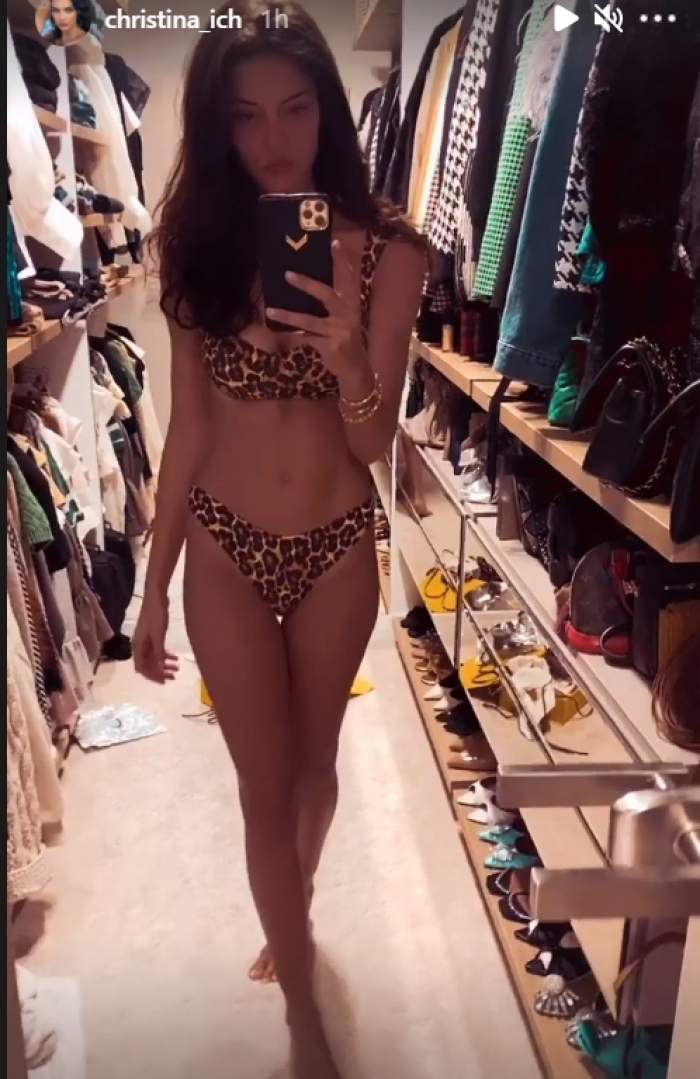 christina ich in costum de baie animal print