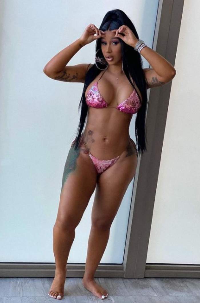 Cardi B intră la dietă! Cum arată cântăreața acum, în costum de baie / FOTO