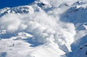 Alertă ANM. Risc ridicat de avalanșe în mai multe masive din țară