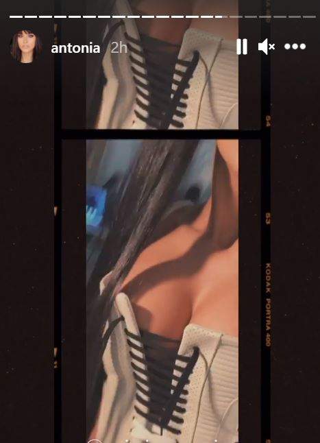 Antonia a îmbrăcat cel mai provocator corset! Artista a lăsat la vedere bustul generos / FOTO