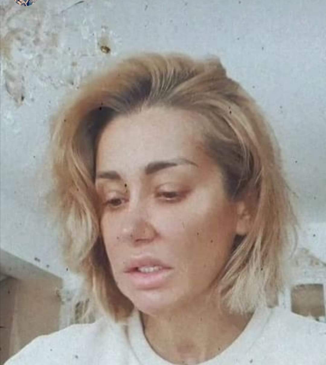 Raluca Tăase, vizibil afectată după ultima intervenție, privind în jos