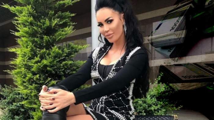 bianca pop stand jos pe iarba