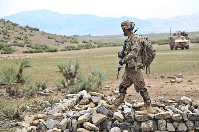 Atentat cu bombă soldat cu 14 morți în Afganistan! Teroriștii au folosit o mașină-capcană