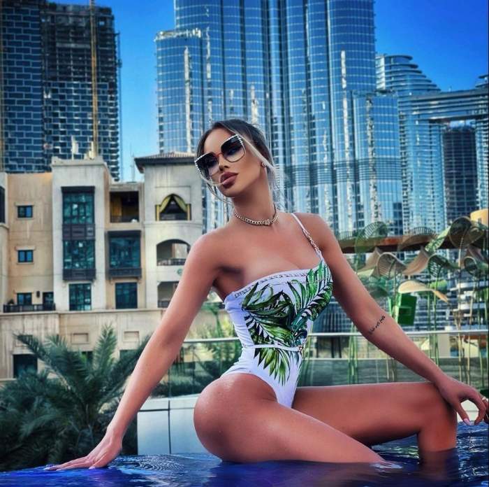 Bianca Drăgușanu, fotografie de senzație în Dubai! Frumoasa blondină și-a etalat formele apetisante la piscină / FOTO