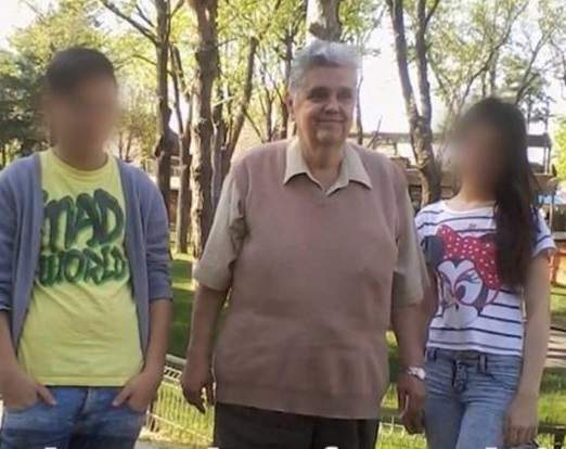 Profesorul care a făcut sex cu un elev, manevră incredibilă, ca să scape de arestul la domiciliu / Cum i-a convins pe magistrați!