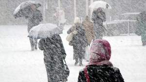Anunț ANM! Iarna își intră în drepturi în România! Când va începe să ningă în București!