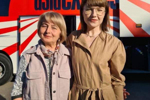 Cu cine s-au înțeles Alexandra Ungureanu și mama ei, Anca, cel mai bine în competiția Asia Express. Artista a dat totul din casă