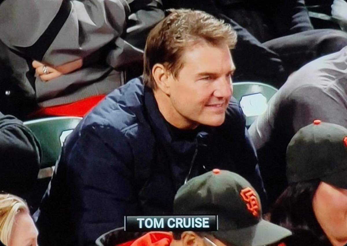 Tom Cruise este de nerecunoscut. Fanii s-au întrebat daca a suferit vreo intervenţie chirurgicală