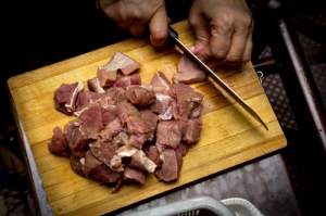 Ce sunt obrăjorii de porc și cum se gătesc. 3 rețete simple