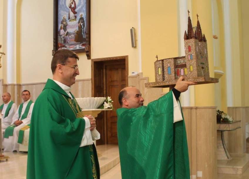Un preot român a murit de coronavirus în Italia. În urmă cu o lună, bărbatul și-a înmormântat mama