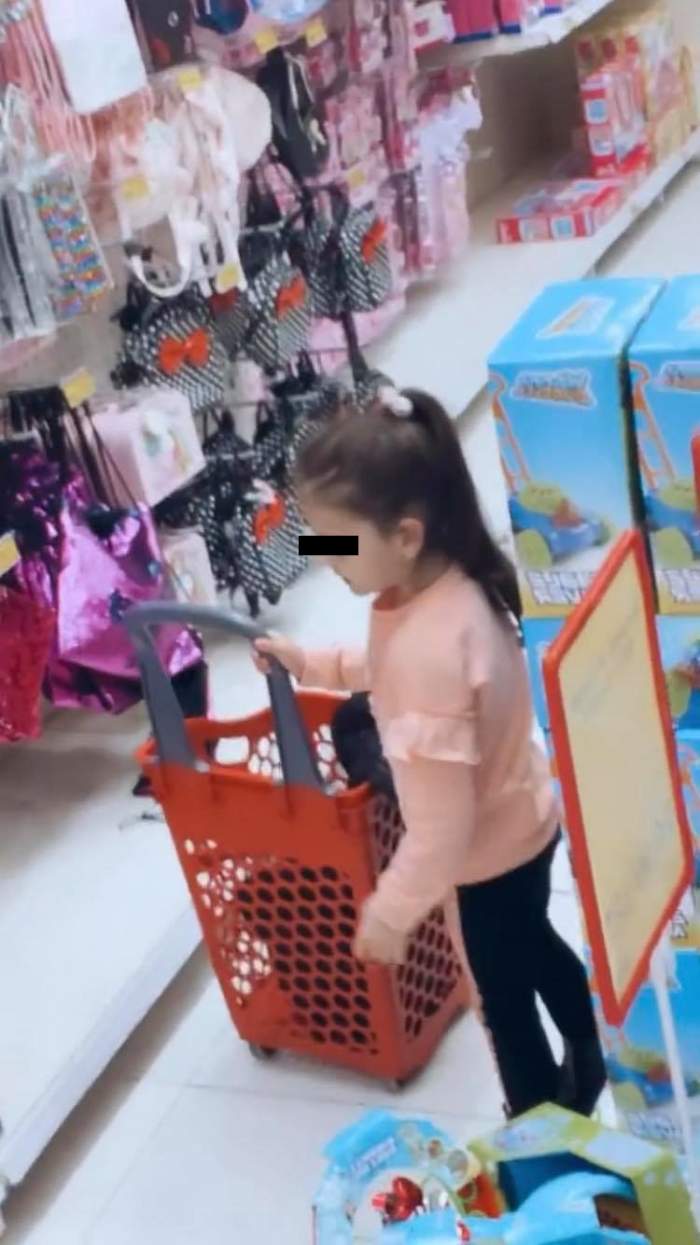Bianca Drăgușanu, o mamă strictă?! Cum decurge o zi la cumpărături pentru blondină și Sofia: ”Mă bucur că e ascultătoare” / FOTO