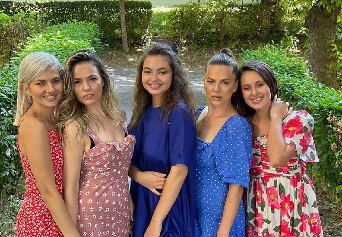 Lidia Buble și surorile ei Lidia Buble, imagini de colecție cu familia. Cum arată și cât de bine seamănă între ele cele cinci surori / FOTO