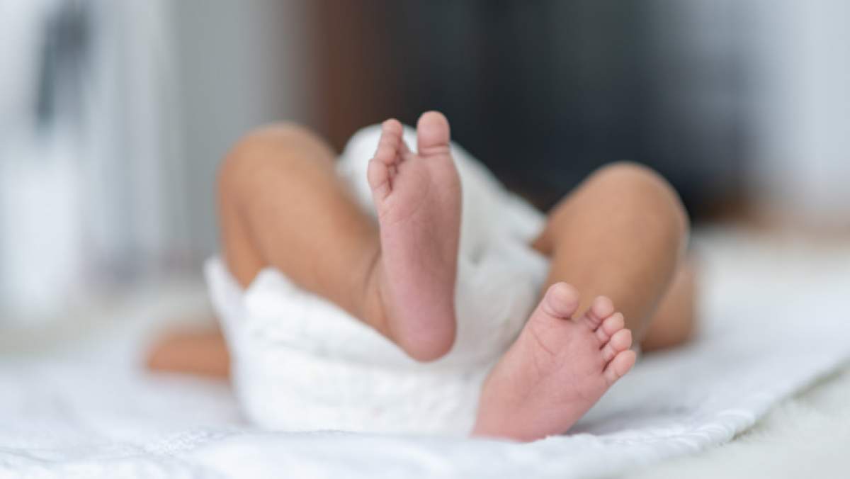 Un bebeluş născut infectat cu coronavirus a fost tratat cu succes, la Iași. Medicii spun că acest caz este o premieră