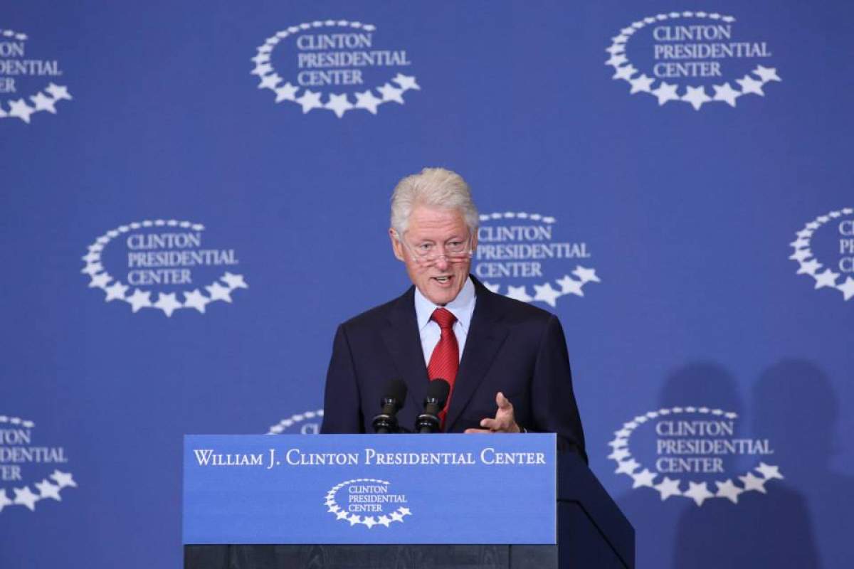 Bill Clinton, la o dezbatere publică