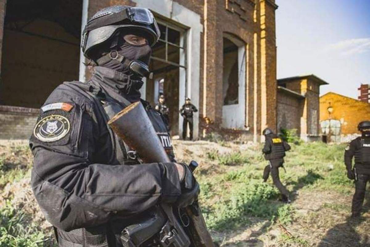 Scandal de proporții cu focuri de armă în Iași! Poliția a cerut ajutorul mascaților pentru aplanarea conflictului