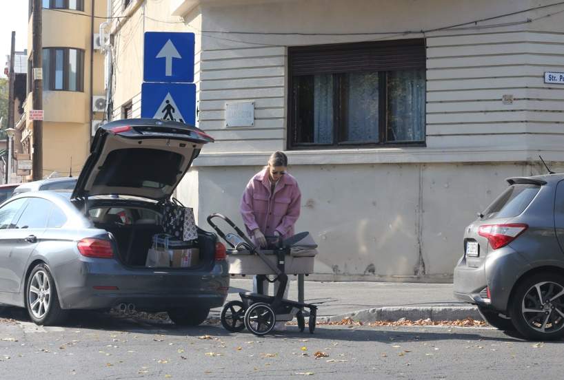 Gabriela Prisăcariu nu a uitat de momentele de răsfăț, chiar dacă este o proaspătă mămică! Imagini unice cu soția prezentatorului Dani Oțil și fiul lor / PAPARAZZI