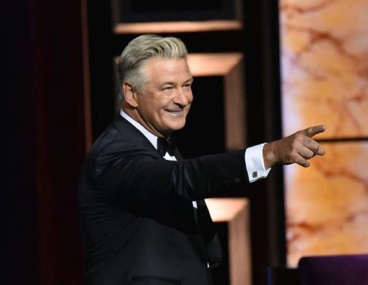 Incident grav la Hollywood. Actorul Alec Baldwin a împușcat doi oameni. Una dintre victime a murit