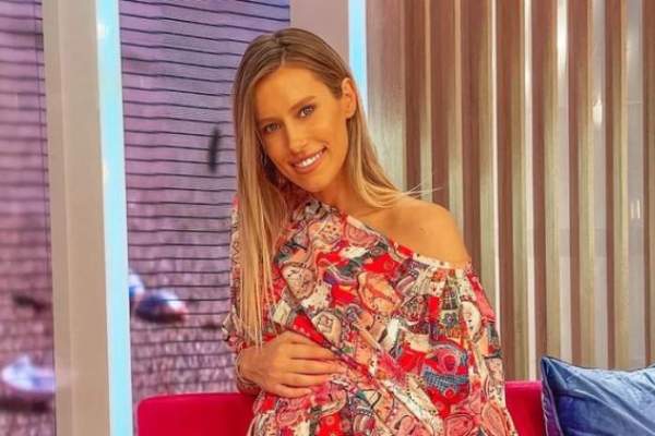 Ce ținută spectaculoasă a îmbrăcat Gabriela Prisăcariu la botezul fiului ei. Soția lui Dani Oțil a atras toate privirile / FOTO