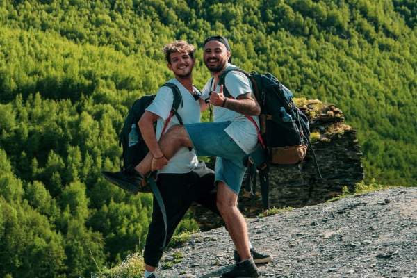 Ce a făcut Cuza imediat după ce s-a întors acasă din competiția Asia Express. Coechipierul lui Emi, detalii neștiute din concurs: ”Aveam facturi restante”