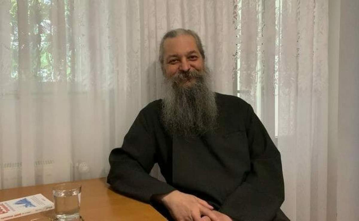 ”Să nu vă otrăviți copiii!”. Duhovnicul Mănăstirii Durău, predici controversate pentru enoriași, despre vaccinul împotriva noului coronavirus