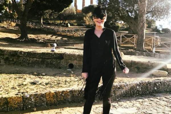 Care este motivul pentru care Patrizia Paglieri se îmbracă mereu în negru. Concurenta de la Asia Express a dat cărțile pe față