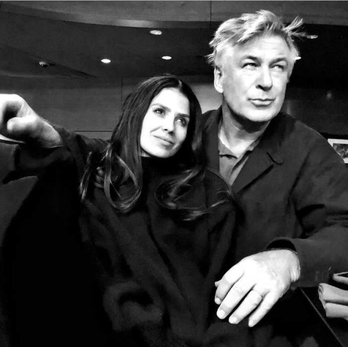 Soția lui Alec Baldwin, primul mesaj public după tragedia de pe platourile de filmare: ”Este imposibil să exprimi cumva șocul”