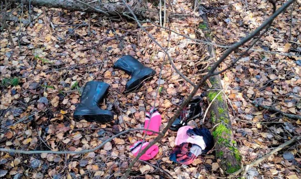 O fetiță de 10 ani a fost găsită într-o pădure, lângă mama ei moartă. Cele două plecaseră de acasă pentru a face o plimbare